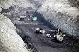 First solid bitumen test shipment on its way from Alberta to China