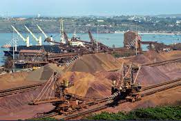 Il prezzo del minerale di ferro sale per il ritardo delle spedizioni in Brasile e Australia