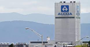 Alluminio: Alcoa registra una perdita a sorpresa mentre si aggrava la crisi sul settore