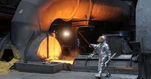Thyssenkrupp resumes efforts to divest steel division