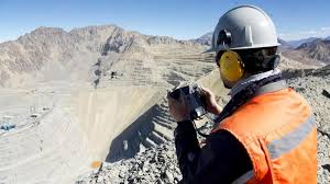 Rifiuto dell’Offerta Salariale da Parte dei Lavoratori di BHP in Cile: Una Mediazione Finale per Evitare lo Sciopero