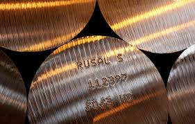 Rusal: Il Gigante dell’Alluminio che Sfida le Sanzioni ed Espande la Produzione