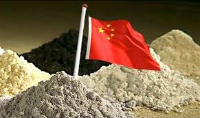 La Nuova Era dei Minerali Critici: La Cina e le Restrizioni sulle Esportazioni di Antimonio e Tungsteno