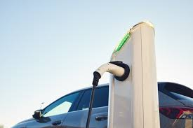Il Futuro dell’Auto in Europa: Ripensare il Divieto sui Motori a Combustione per il 2035?