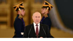 Putin Minaccia Restrizioni su Uranio, Titanio e Nichel: Le Implicazioni per l’Economia Globale
