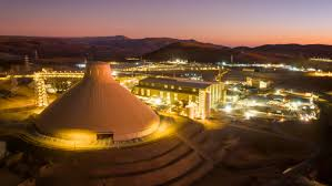 Codelco fa un’offerta di 500 milioni di dollari per una quota del 10% nella miniera di rame Quebrada Blanca: una mossa strategica contro l’espansione di BHP