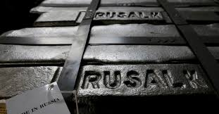L’Equilibrio nel Mercato Globale dell’Alluminio: Le Prospettive di Rusal entro il 2025
