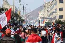 Peru: Artisanal miners revolt over extension of REINFO programme