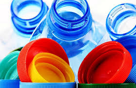 Crisi del sistema della plastica in Europa: produzione in calo e sfide crescenti per il riciclo