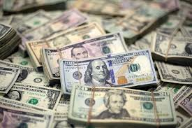 Scivolone delle Commodity Mentre il Dollaro si Rafforza: Le Elezioni USA e l’Effetto Trump sui Mercati Globali